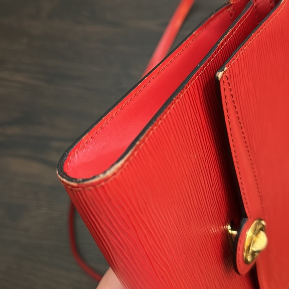 Vintage Louis Vuitton red epi Arche 2way - Picture 9 of 17